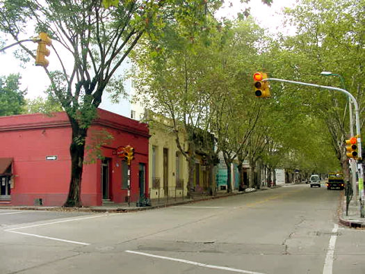 Rivera esquina Pastoriza