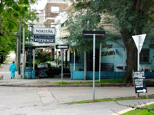 Almer�a esquina Yaco