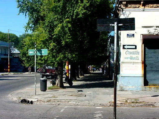 Carlos Ma. Ram�rez esquina Hered�a