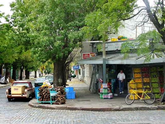 Cufr� esquina Lafinur