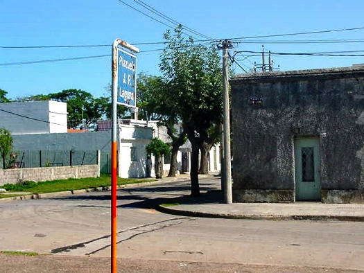 Pernas esquina Juan F. Mart�nez