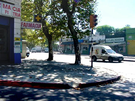 G. Piccioli esquina 8 de Octubre (Curva de Maro�as)