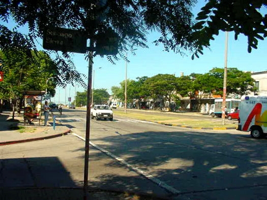 Gral. Flores esquina Santiago Sierra