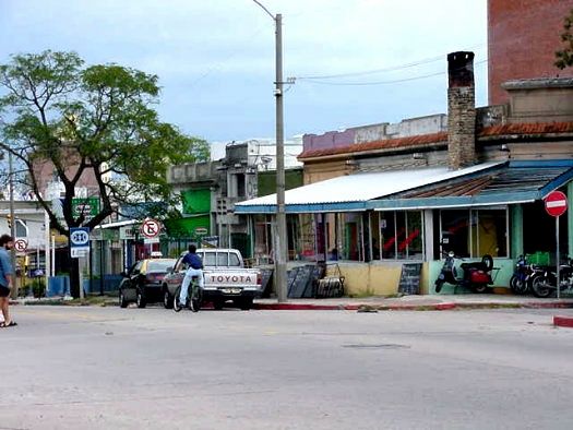 Ram�n Anador esquina Chacabuco