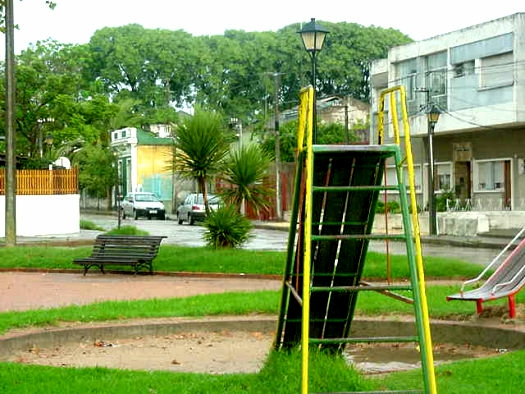 Juan Carlos Blanco esquina Larena