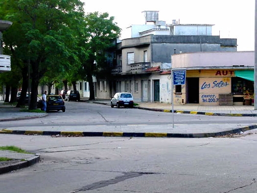 Gral. E. Mart�nez esquina Grito de Asencio y Zapic�n