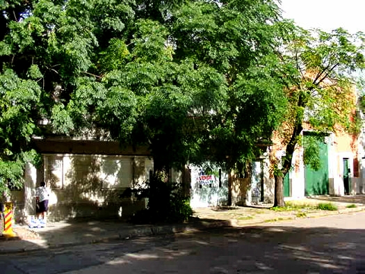 Guardia Oriental esquina J.R. Correa