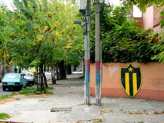 Cufr� esquina Yaguar�