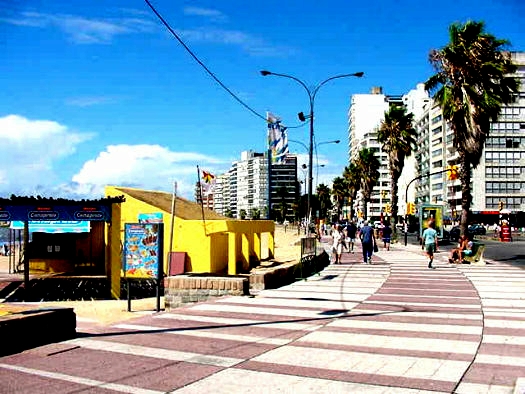 entre Jos� Mart� y Av. Brasil