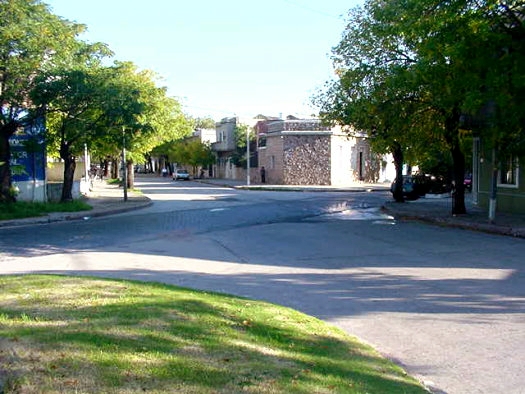 esquina de Mart�n C. Mart�nez y Figurita