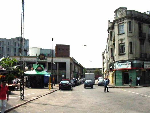 P�rez Castellano esquina Yacar� y Piedras