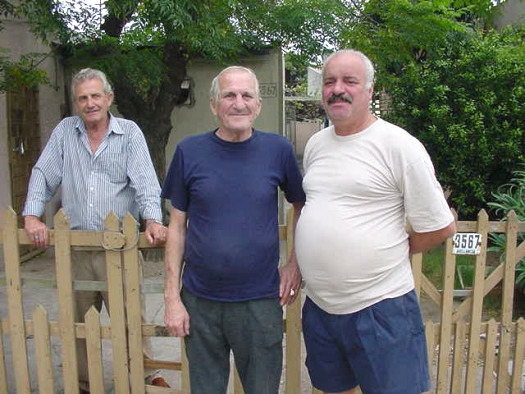 Porte�o, Lalo, y Luis