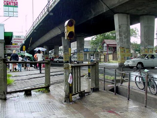 Agraciada esquina Marcelino D�az y Garc�a