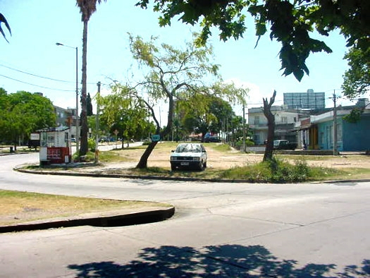 Estanislao L�pez (ex Avda. Italia) esquina Hip�lito Yrigoyen