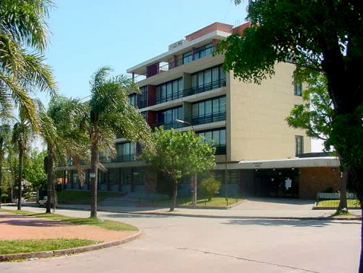 Calle Toronto y Friburgo (Escuela Santa Rita)