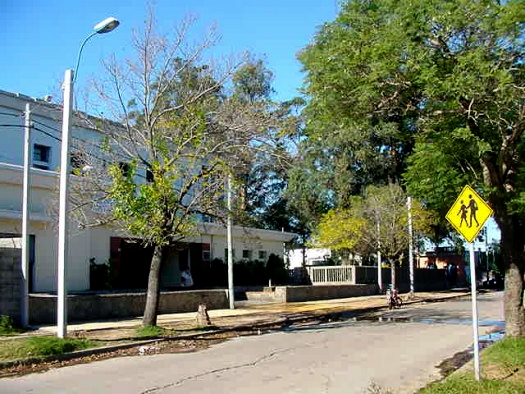 T. Claramunt casi Cno. Corrales (Escuela Funsa)