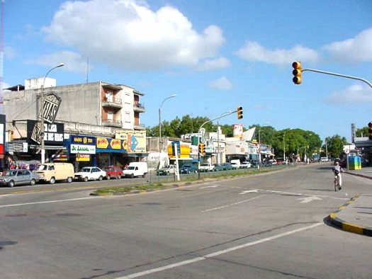 Av. Garz�n desde Av. Lezica
