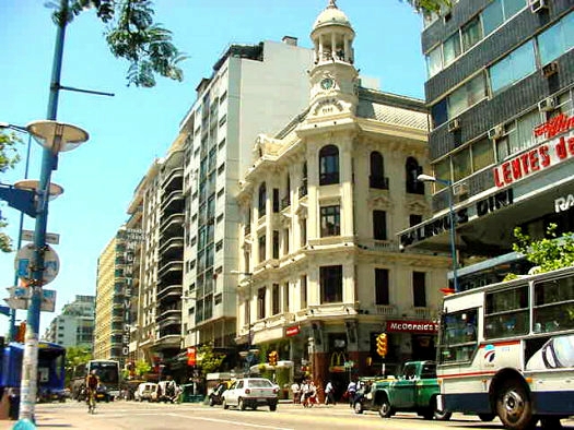 esquina R�o Negro