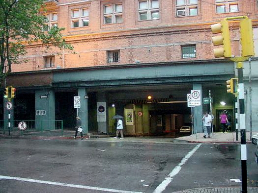 sobre la calle Ejido