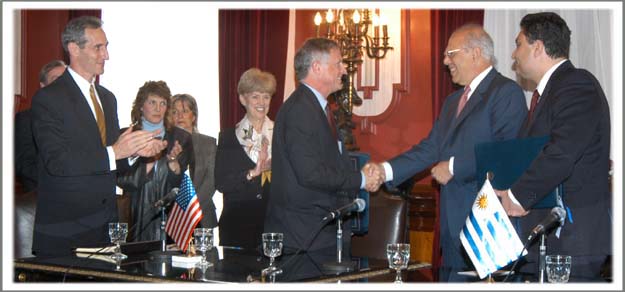 (US Embassy photo by Vince Alongi)