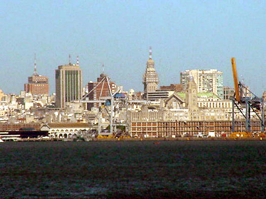 Vista del Puerto y edificios del Centro desde el Cerro